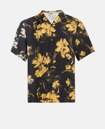 Short-sleeved shirt