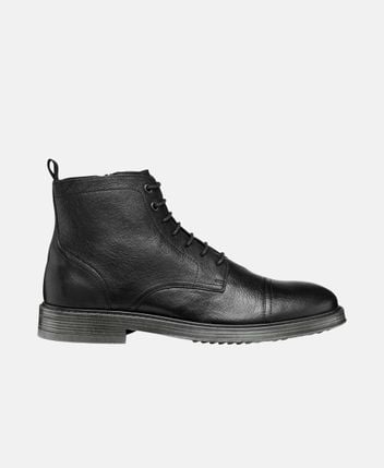 Lace-up boots