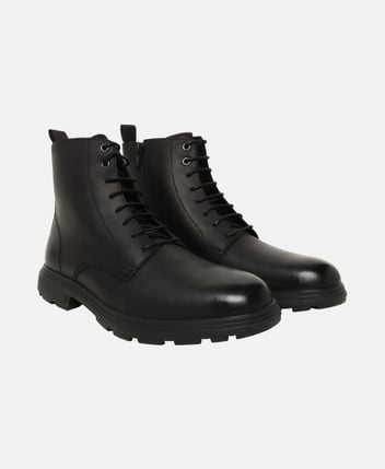 Lace-up boots