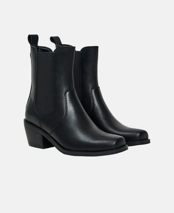 Chelsea boots