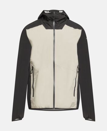 Outdoor jacket