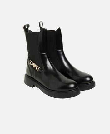 Chelsea boots