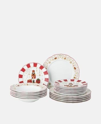 Plates, set of 18
