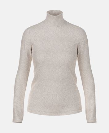 Long-sleeved top
