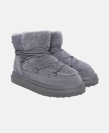 Winter boots