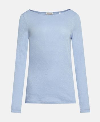 Long-sleeved top