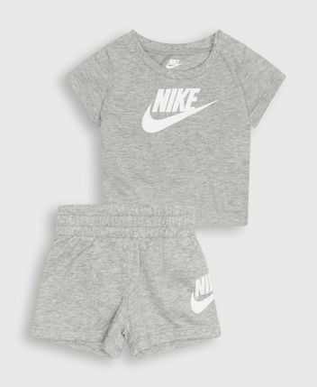 T-shirt and shorts set
