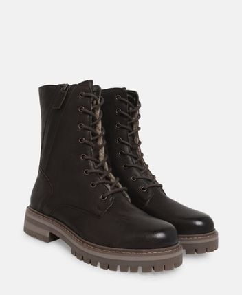 Lace-up ankle boot