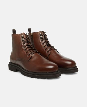 Lace-up ankle boot