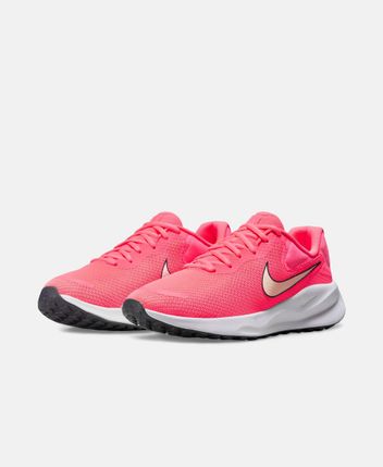 Running shoes Revolution 7