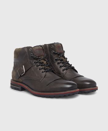 Winter boots