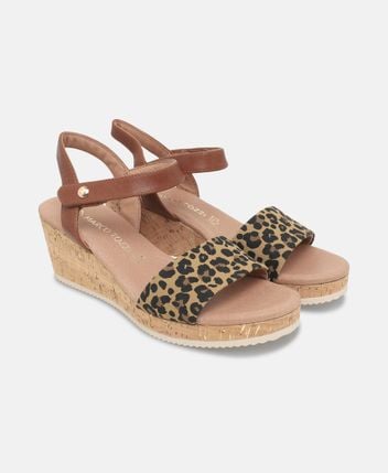 Wedge sandals