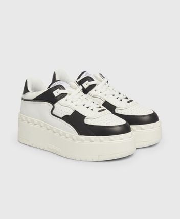 Platform sneakers