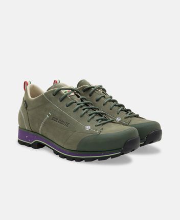 Trekking shoes
