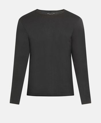 Long-sleeved top