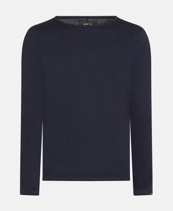 Long-sleeved top