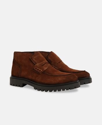 Desert boots