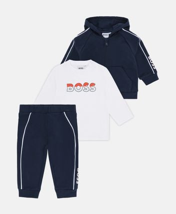 Jogging suit and T-shirt set