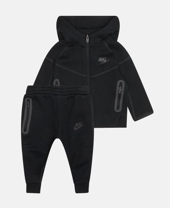 Track suit