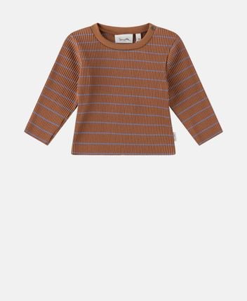 Long-sleeved top