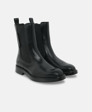 Chelsea boots
