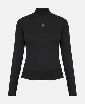 Long-sleeved top