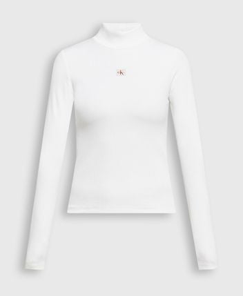 Long-sleeved top