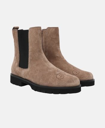 Chelsea boots