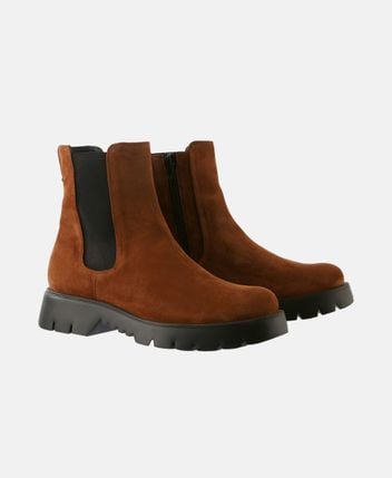 Chelsea boots