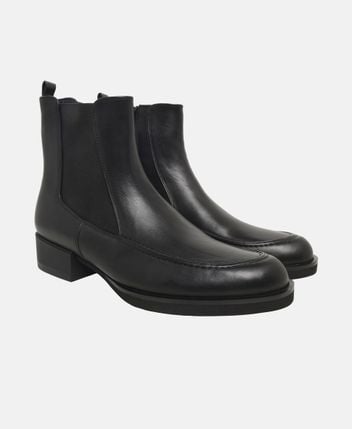 Chelsea boots