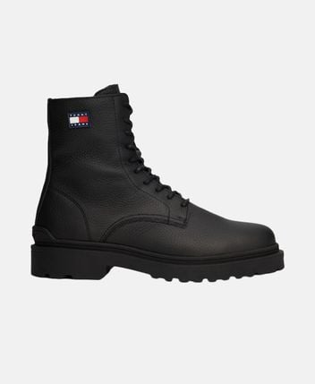 Lace-up ankle boot