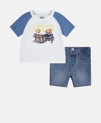 T-shirt and shorts set