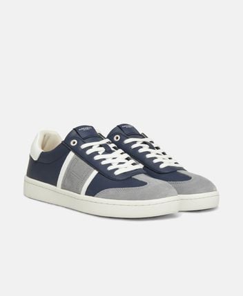 Sneakers Bond Archive