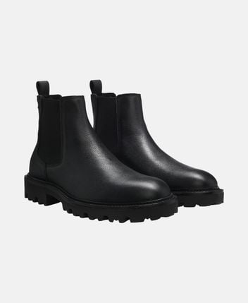 Chelsea boots