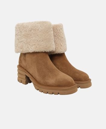 Winter boots