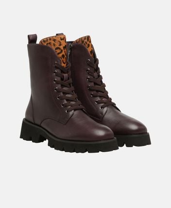 Lace-up ankle boot