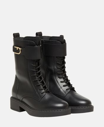 Lace-up ankle boot