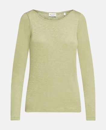 Long-sleeved top