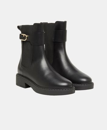 Chelsea boots