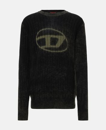 Long-sleeved jumper