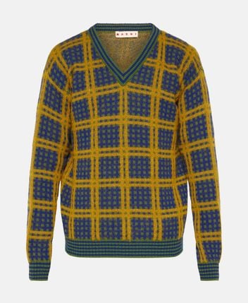 Knitted jumper