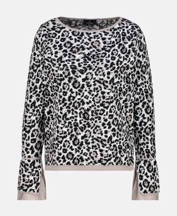 Long-sleeved jumper