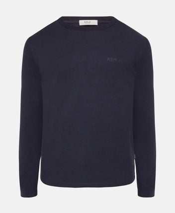 Long-sleeved top