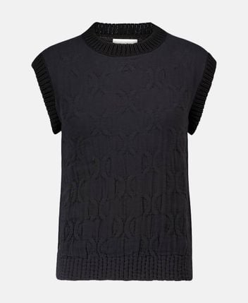 Long-sleeved jumper