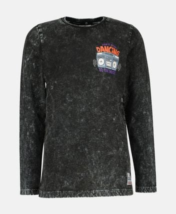 Long-sleeved top