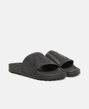 Pool shoes