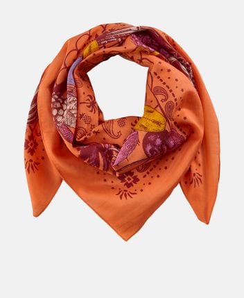 Square scarf