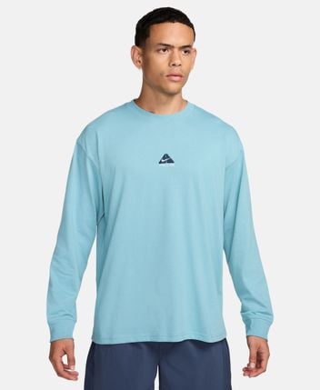 Long-sleeved top