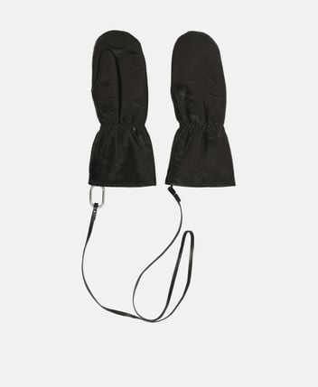 Leather gloves