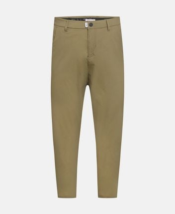 Cropped trousers